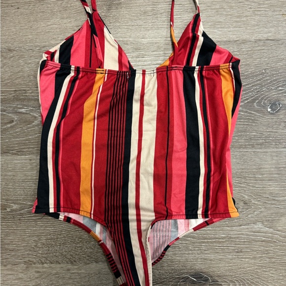 G by Guess Bodysuit - Picture 2 of 3